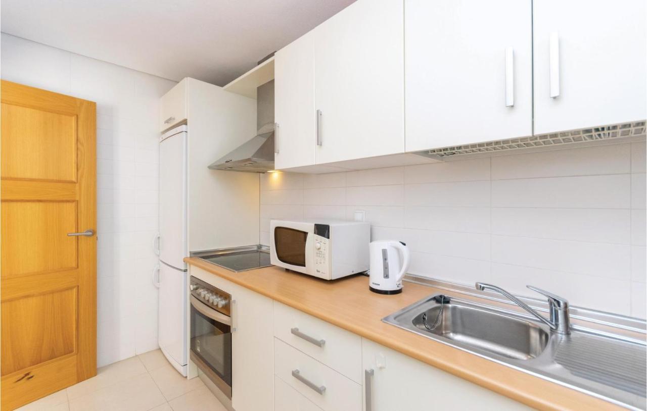 2 Bedroom Amazing Apartment In Roldan Los Tomases 外观 照片